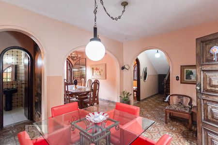 Sala 2 de casa para alugar com 5 quartos, 243m² em Santa Efigênia, Belo Horizonte