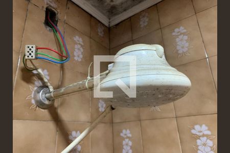 Casa à venda com 140m², 3 quartos e sem vaga Casa à venda com 140m², 3 quartos e sem vagaBanheiro