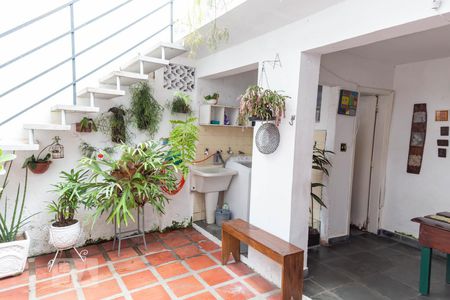 Casa à venda com 200m², 3 quartos e 2 vagas Casa à venda com 200m², 3 quartos e 2 vagasLavanderia / Area de Lazer