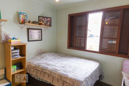 Casa à venda com 200m², 3 quartos e 2 vagas Casa à venda com 200m², 3 quartos e 2 vagasQuarto 1