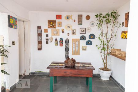 Casa à venda com 200m², 3 quartos e 2 vagas Casa à venda com 200m², 3 quartos e 2 vagasLavanderia / Area de Lazer