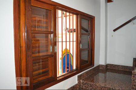 Casa à venda com 187m², 4 quartos e 3 vagasEscada