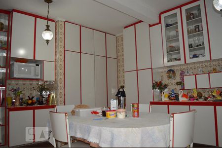 Casa à venda com 187m², 4 quartos e 3 vagasCozinha