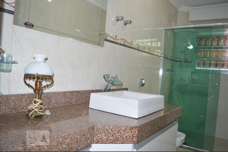 Casa à venda com 187m², 4 quartos e 3 vagasBanheiro Social 2