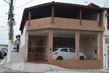 Casa à venda com 187m², 4 quartos e 3 vagasFachada