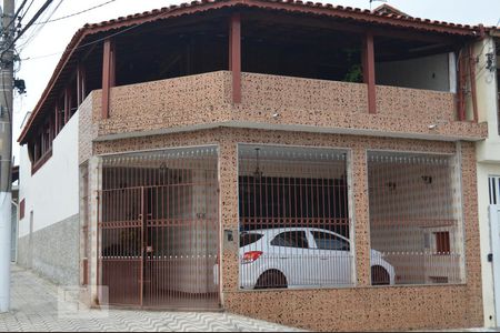 Casa à venda com 187m², 4 quartos e 3 vagasFachada