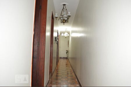 Casa à venda com 187m², 4 quartos e 3 vagasCorredor