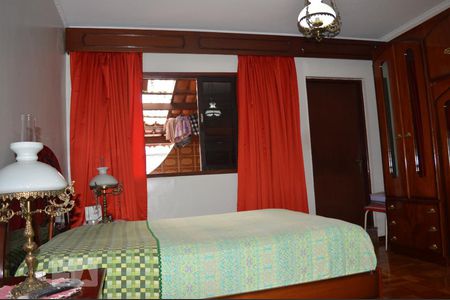 Casa à venda com 187m², 4 quartos e 3 vagasSuíte