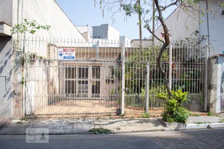 Casa à venda com 105m², 3 quartos e 2 vagas Casa à venda com 105m², 3 quartos e 2 vagasFachada