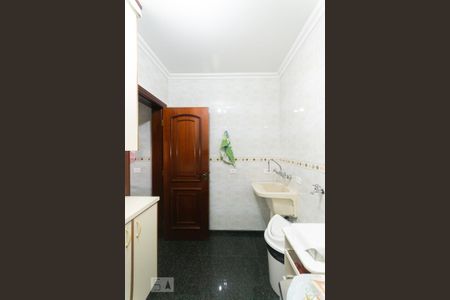 Casa à venda com 716m², 8 quartos e 6 vagas Casa à venda com 716m², 8 quartos e 6 vagasÁrea de serviço 2