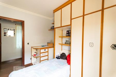 Casa à venda com 716m², 8 quartos e 6 vagas Casa à venda com 716m², 8 quartos e 6 vagasQuarto 5