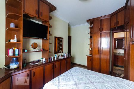 Casa à venda com 716m², 8 quartos e 6 vagas Casa à venda com 716m², 8 quartos e 6 vagasSuíte 1