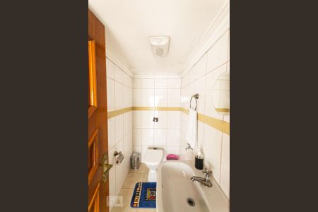 Casa à venda com 716m², 8 quartos e 6 vagas Casa à venda com 716m², 8 quartos e 6 vagasLavabo 3