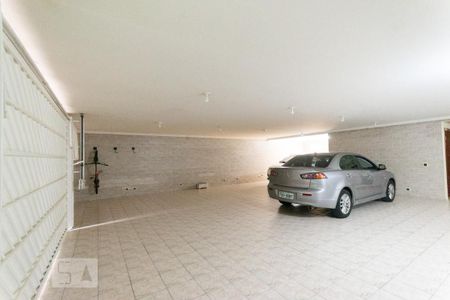 Casa à venda com 716m², 8 quartos e 6 vagas Casa à venda com 716m², 8 quartos e 6 vagasGaragem