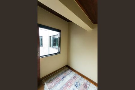 Casa à venda com 716m², 8 quartos e 6 vagas Casa à venda com 716m², 8 quartos e 6 vagasComodo extra