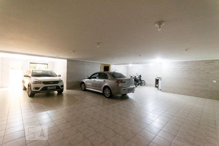 Casa à venda com 716m², 8 quartos e 6 vagas Casa à venda com 716m², 8 quartos e 6 vagasGaragem