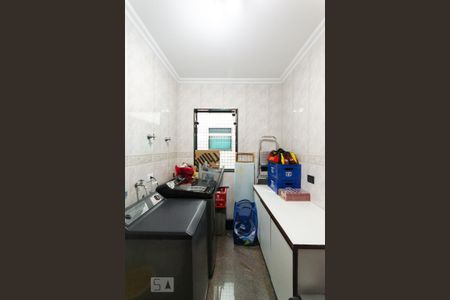 Casa à venda com 716m², 8 quartos e 6 vagas Casa à venda com 716m², 8 quartos e 6 vagasÁrea de serviço 1