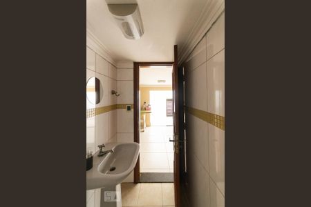 Casa à venda com 716m², 8 quartos e 6 vagas Casa à venda com 716m², 8 quartos e 6 vagasLavabo 3