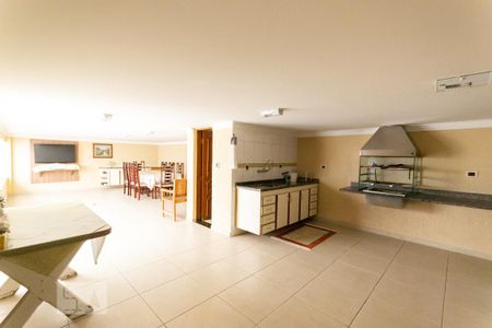 Casa à venda com 716m², 8 quartos e 6 vagas Casa à venda com 716m², 8 quartos e 6 vagasChurrasqueira 2