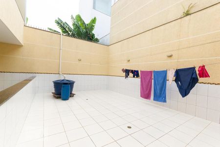 Casa à venda com 716m², 8 quartos e 6 vagas Casa à venda com 716m², 8 quartos e 6 vagasÁrea de serviço 3 e Churrasqueira 1