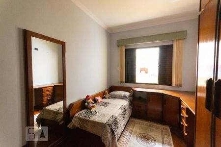 Casa à venda com 716m², 8 quartos e 6 vagas Casa à venda com 716m², 8 quartos e 6 vagasQuarto 1