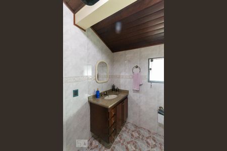 Casa à venda com 716m², 8 quartos e 6 vagas Casa à venda com 716m², 8 quartos e 6 vagasBanheiro de Serviço