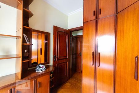 Casa à venda com 716m², 8 quartos e 6 vagas Casa à venda com 716m², 8 quartos e 6 vagasQuarto 2