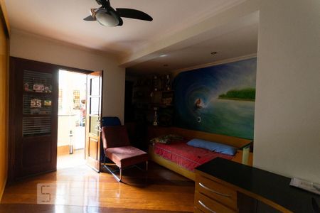 Casa à venda com 716m², 8 quartos e 6 vagas Casa à venda com 716m², 8 quartos e 6 vagasQuarto 4