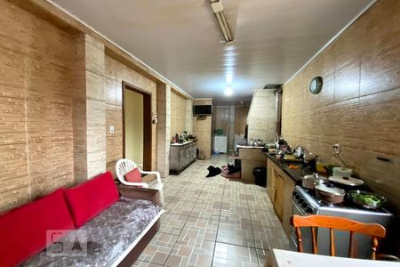 Casa à venda com 450m², 5 quartos e 4 vagas Casa à venda com 450m², 5 quartos e 4 vagasÁrea Externa