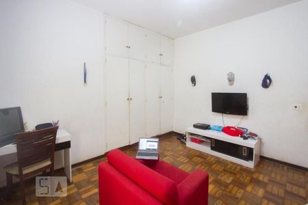 Casa à venda com 330m², 5 quartos e 6 vagasQuarto 2