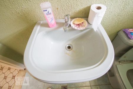 Casa à venda com 330m², 5 quartos e 6 vagasDetalhe Lavabo de Serviço