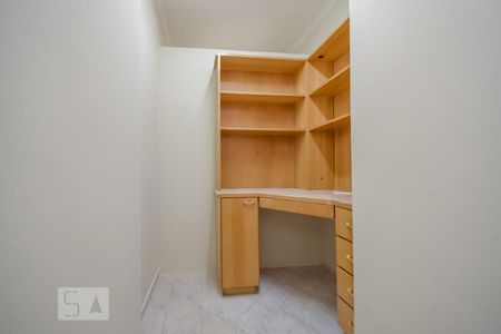 Apartamento à venda com 126m², 3 quartos e 1 vaga Apartamento à venda com 126m², 3 quartos e 1 vagaEscritório