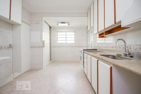 Apartamento à venda com 126m², 3 quartos e 1 vaga Apartamento à venda com 126m², 3 quartos e 1 vagaCozinha