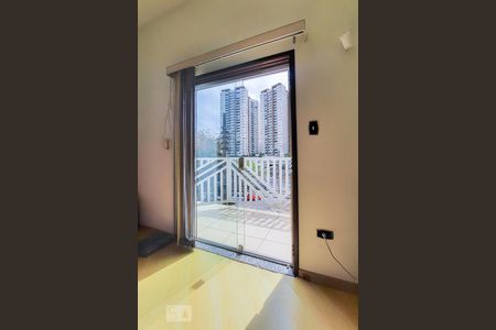 Casa à venda com 350m², 4 quartos e 3 vagas Casa à venda com 350m², 4 quartos e 3 vagasVaranda da Suíte 1