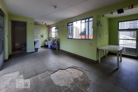 Casa à venda com 350m², 4 quartos e 3 vagas Casa à venda com 350m², 4 quartos e 3 vagasÁrea de Serviço