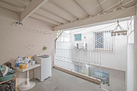 Casa à venda com 150m², 3 quartos e 3 vagas Casa à venda com 150m², 3 quartos e 3 vagasLavanderia