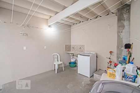 Casa à venda com 150m², 3 quartos e 3 vagas Casa à venda com 150m², 3 quartos e 3 vagasLavanderia