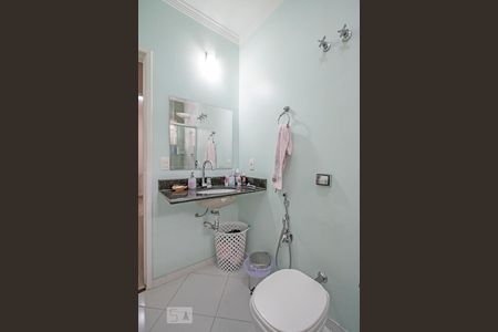 Casa à venda com 150m², 3 quartos e 3 vagas Casa à venda com 150m², 3 quartos e 3 vagasBanheiro