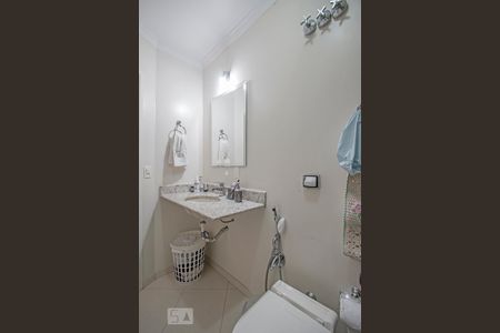 Casa à venda com 150m², 3 quartos e 3 vagas Casa à venda com 150m², 3 quartos e 3 vagasBanheiro da Suite