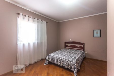 Casa à venda com 236m², 5 quartos e 4 vagasSuíte 1