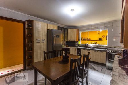 Casa à venda com 236m², 5 quartos e 4 vagasCozinha