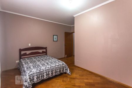 Casa à venda com 236m², 5 quartos e 4 vagasSuíte 1