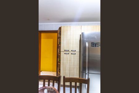 Casa à venda com 236m², 5 quartos e 4 vagasArmário