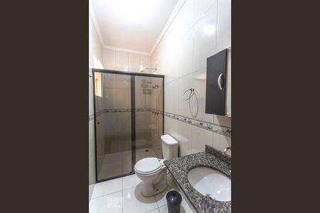 Casa à venda com 236m², 5 quartos e 4 vagasBanheiro suíte 1