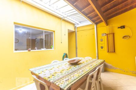 Casa à venda com 236m², 5 quartos e 4 vagasQuintal e área de serviço