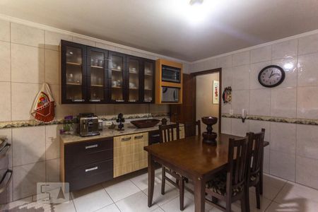 Casa à venda com 236m², 5 quartos e 4 vagasCozinha