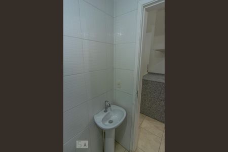 Apartamento à venda com 45m², 2 quartos e sem vagaBanheiro