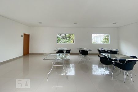 Apartamento para alugar com 40m², 2 quartos e 1 vagaÁrea comum - Salão de festas