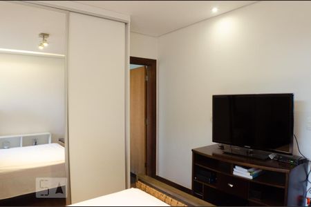 Casa à venda com 500m², 3 quartos e 4 vagas Casa à venda com 500m², 3 quartos e 4 vagasSuíte 2