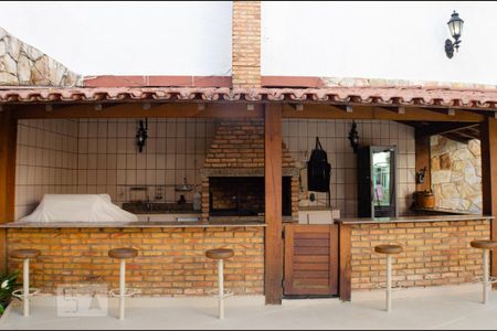 Casa à venda com 500m², 3 quartos e 4 vagas Casa à venda com 500m², 3 quartos e 4 vagasEspaço Gourmet
